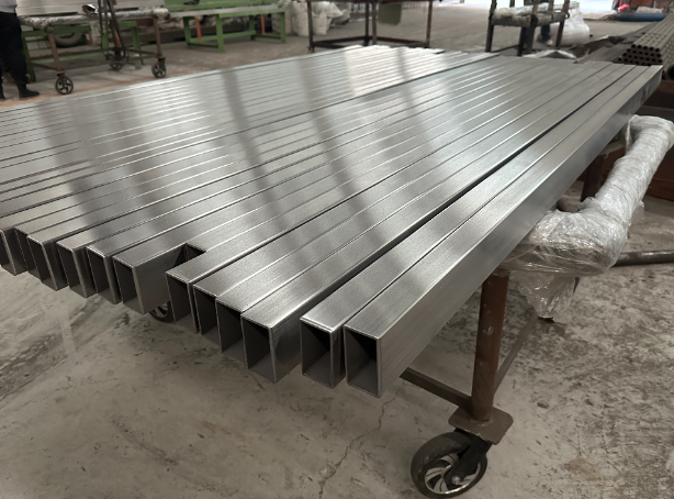 新能源汽车用不锈钢方管 现货